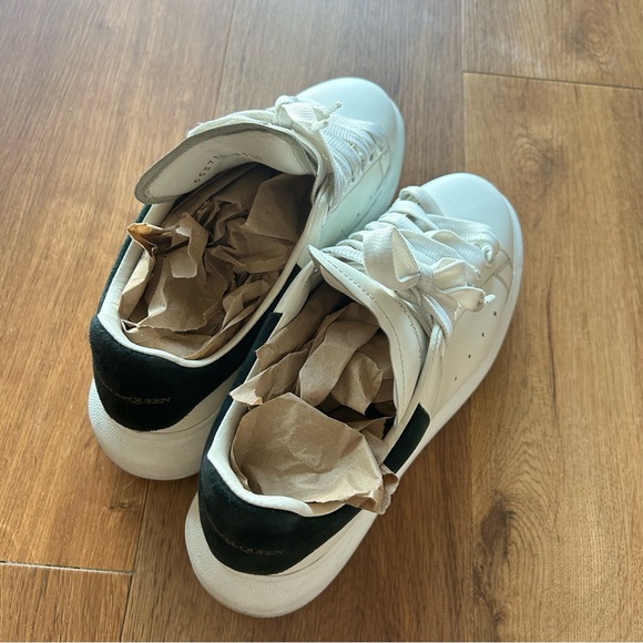Alexander McQueen Platform Sneakers Women’s 38 1/2 EU / 8.5 US in White/Black - Picture 9 of 9